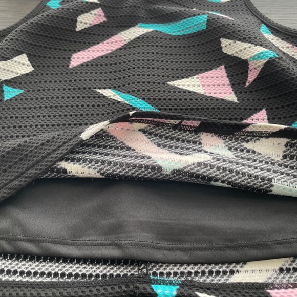 BAR III Women's Medium Perforated Mesh Black Pink Turquoise Sleeveless Crop Top - Picture 3 of 5